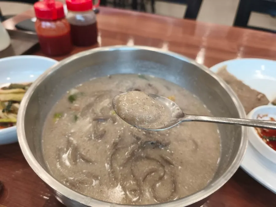 칼국수 속 쫀득한 옹심이