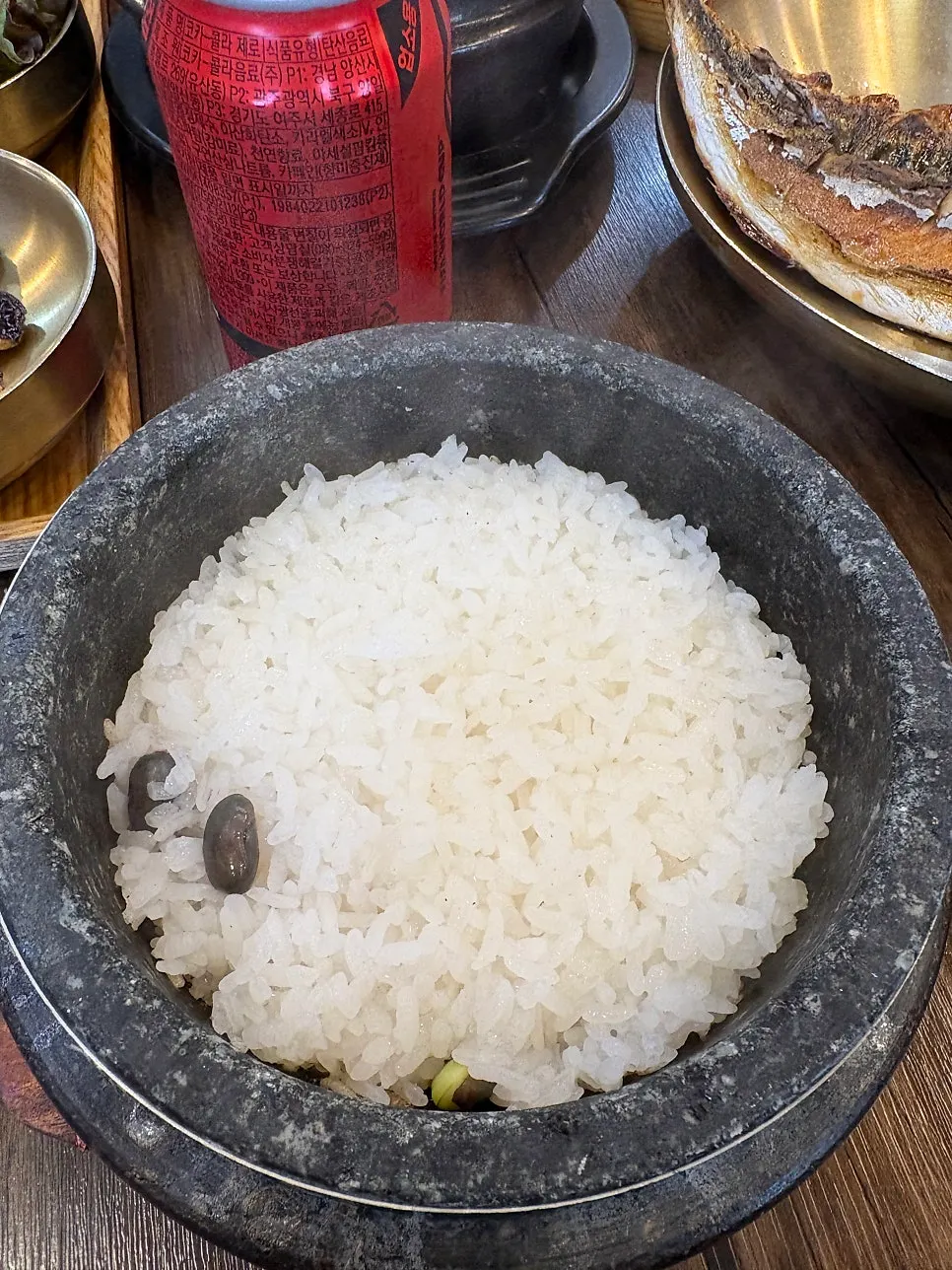 생선과 고기를 함께 차린 2인 한식상