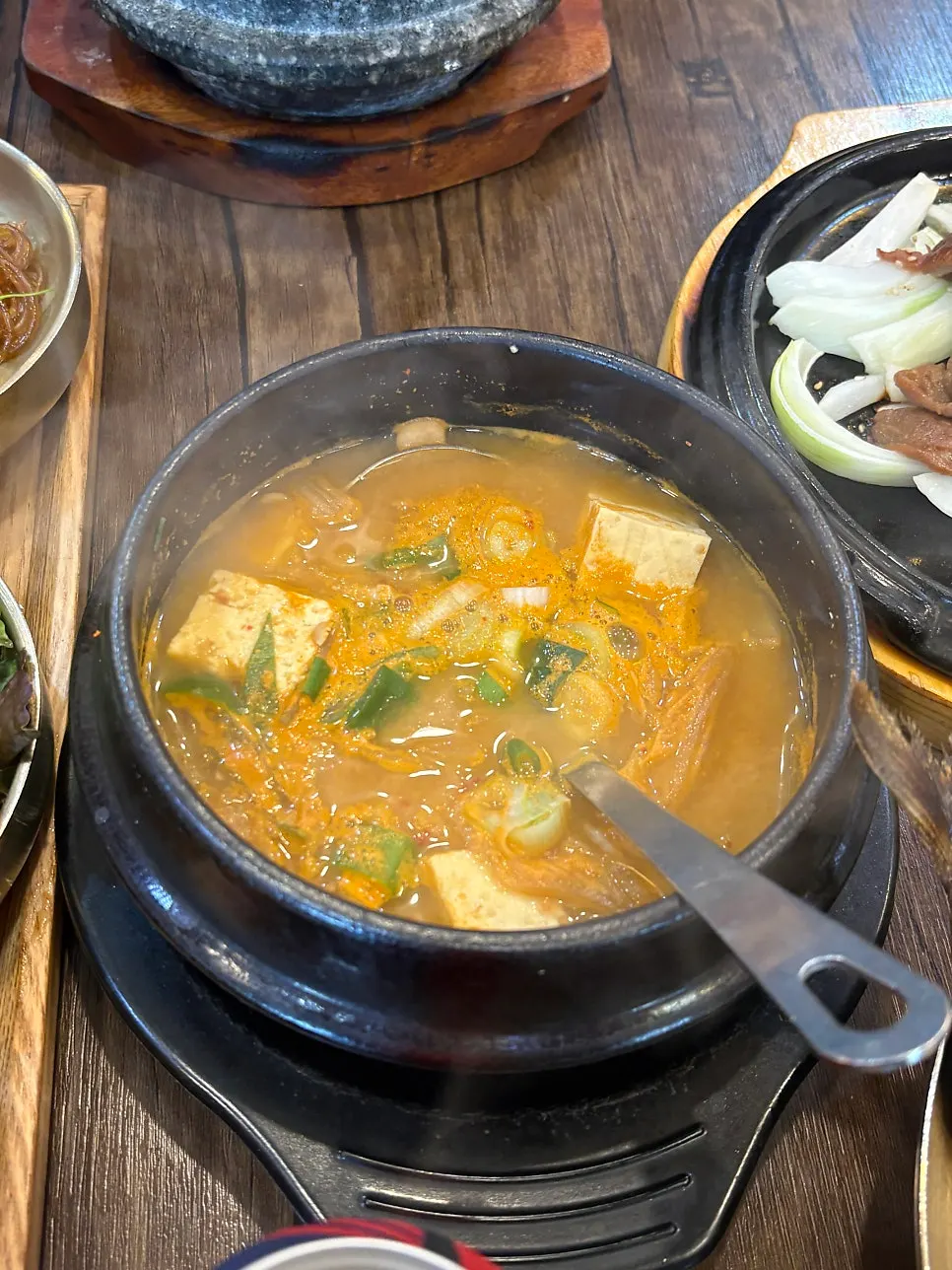 식사를 마친 김명주뜰안채밥상 원당점 테이블