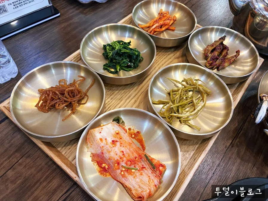 Plate of mild, non-spicy side dishes