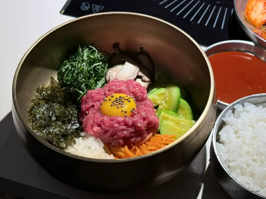 Limited-quantity yukhoe bibimbap table setting