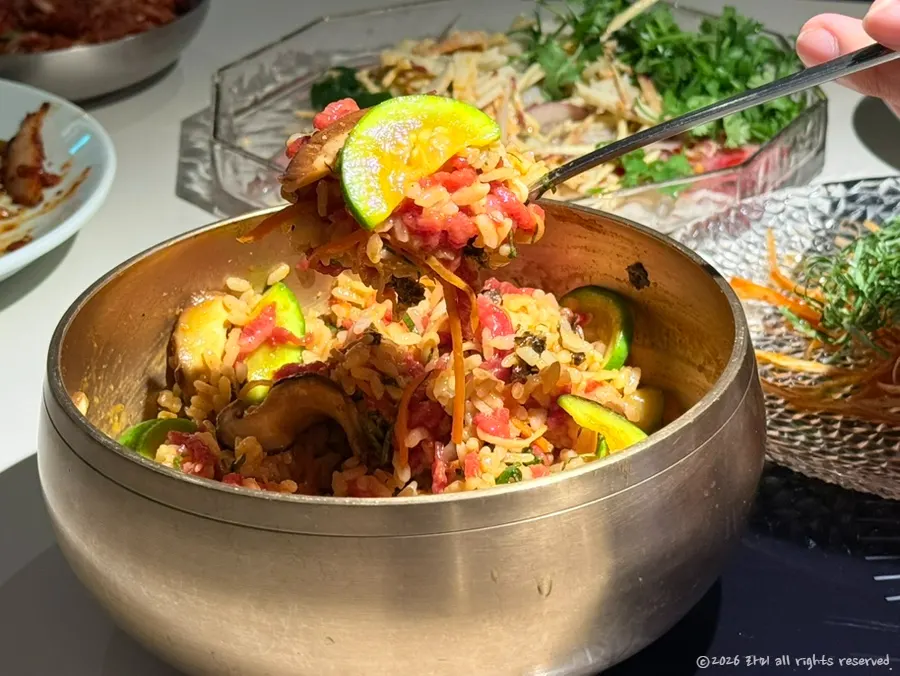 A bowl of mixed yukhoe bibimbap