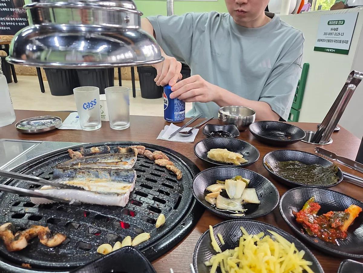 My son's grilled eel and cola