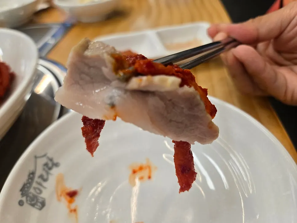 매콤한 보쌈김치 접시