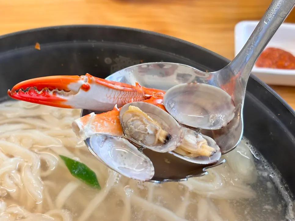 칼국수 속 바지락