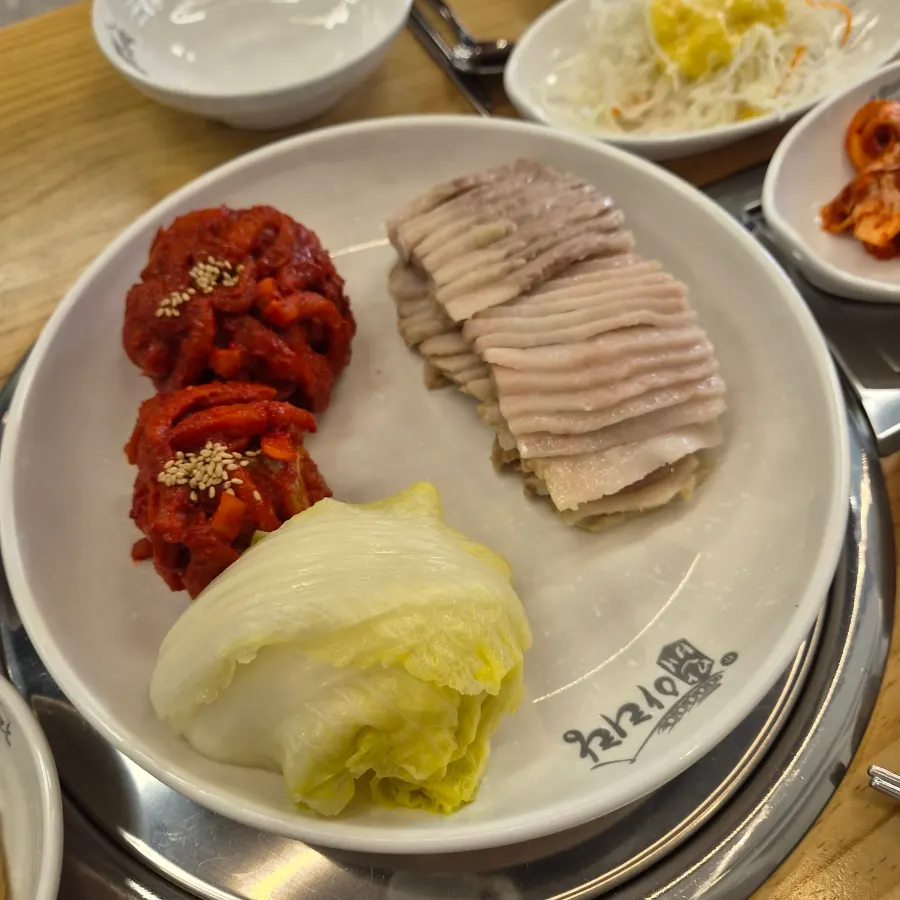 반반보쌈 소자 황금배추와 김치 한 상