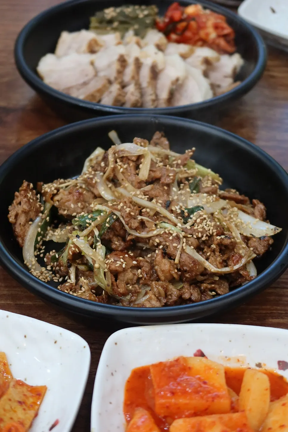 푸짐한 고기 메뉴 클로즈업