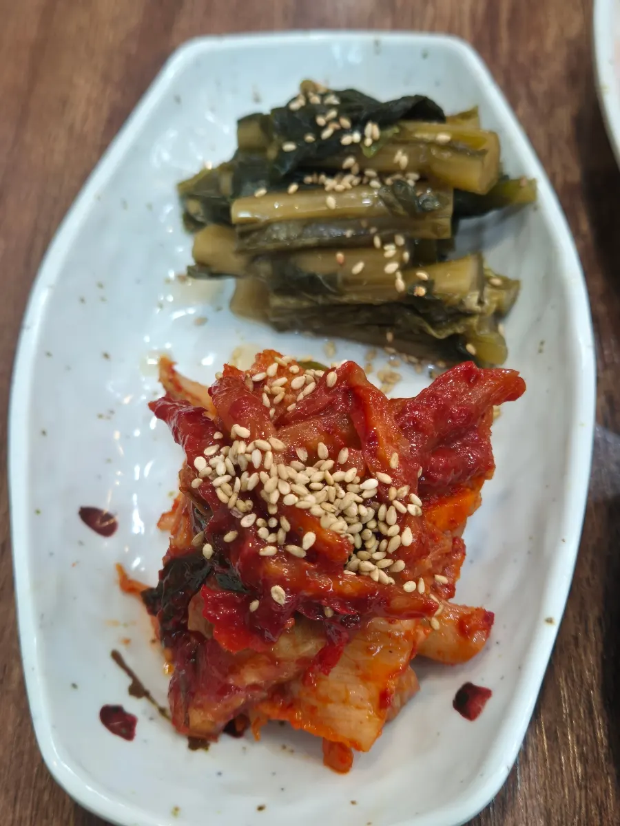 보쌈과 함께 나온 반찬 접시