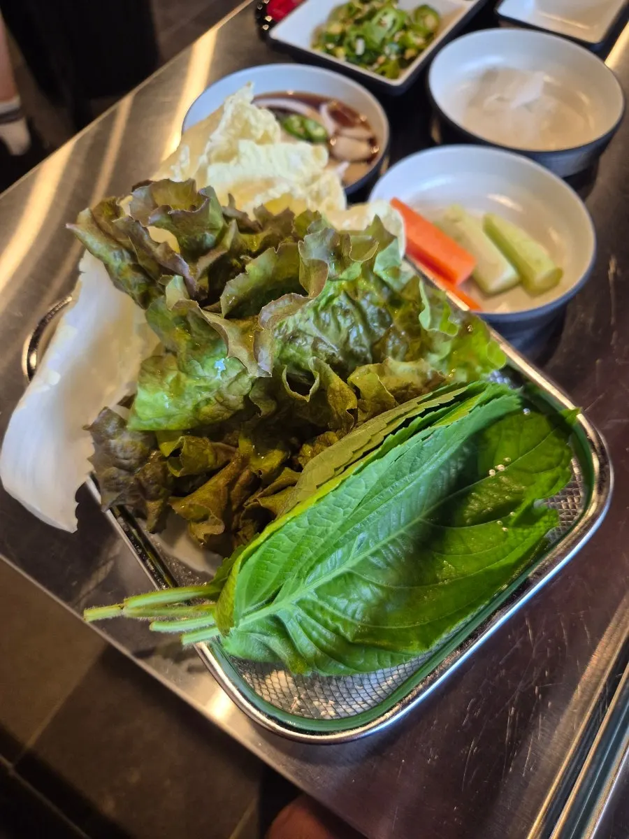 Side dish plates to eat with makchang