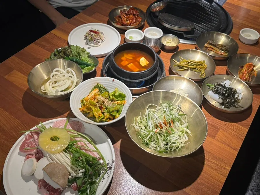 숙성돼지 반마리 500g 고기 모둠 접시