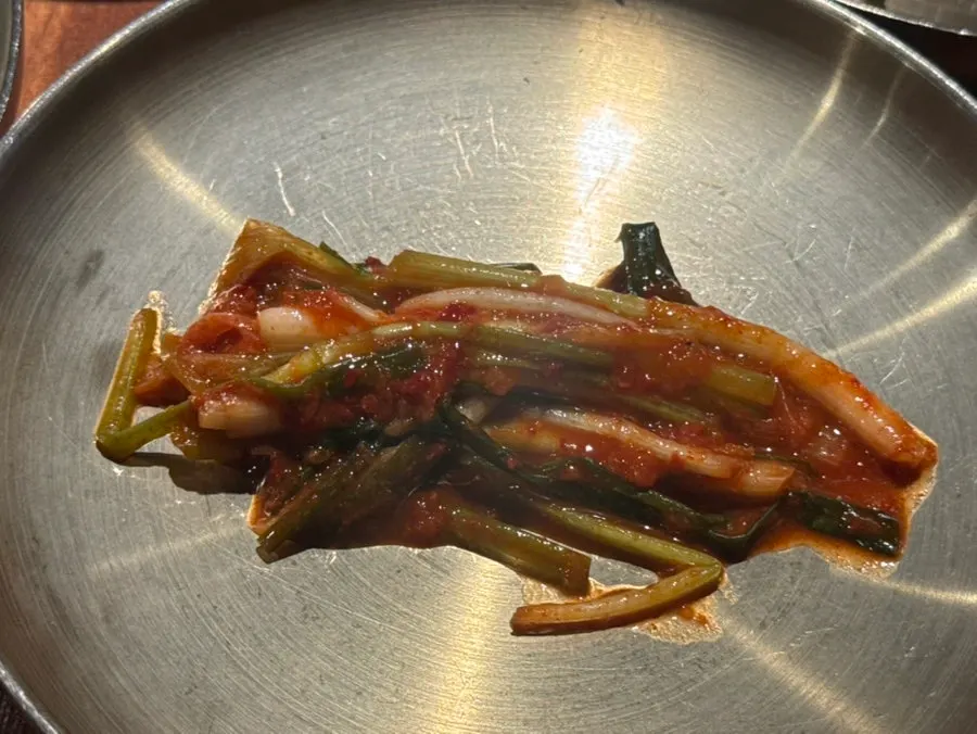 불판 위 다양한 돼지 부위