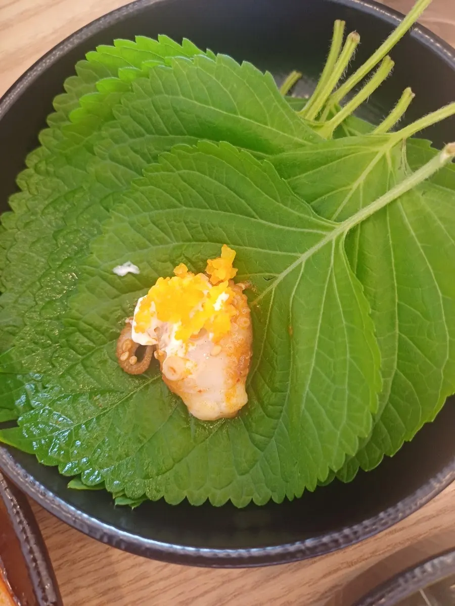 마늘 마요네즈에 찍은 쭈꾸미