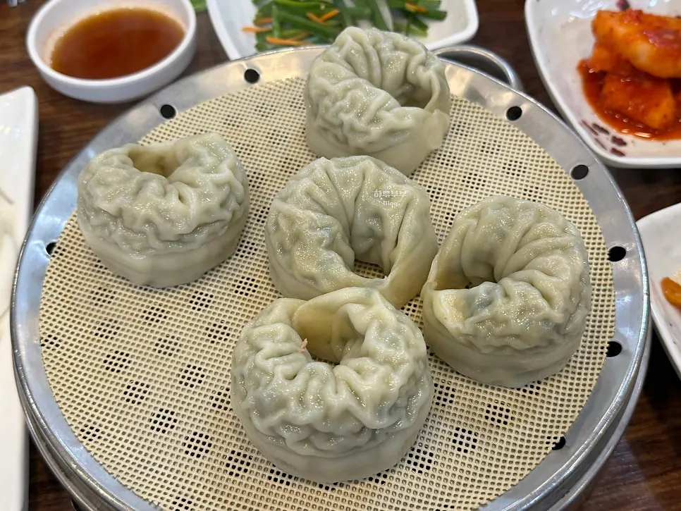 King mandu filled with meat