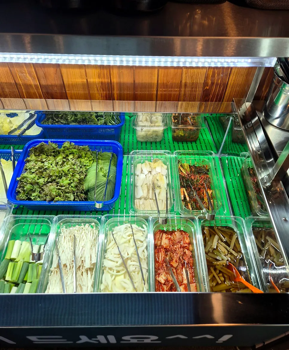 Side dishes for a makchang meal