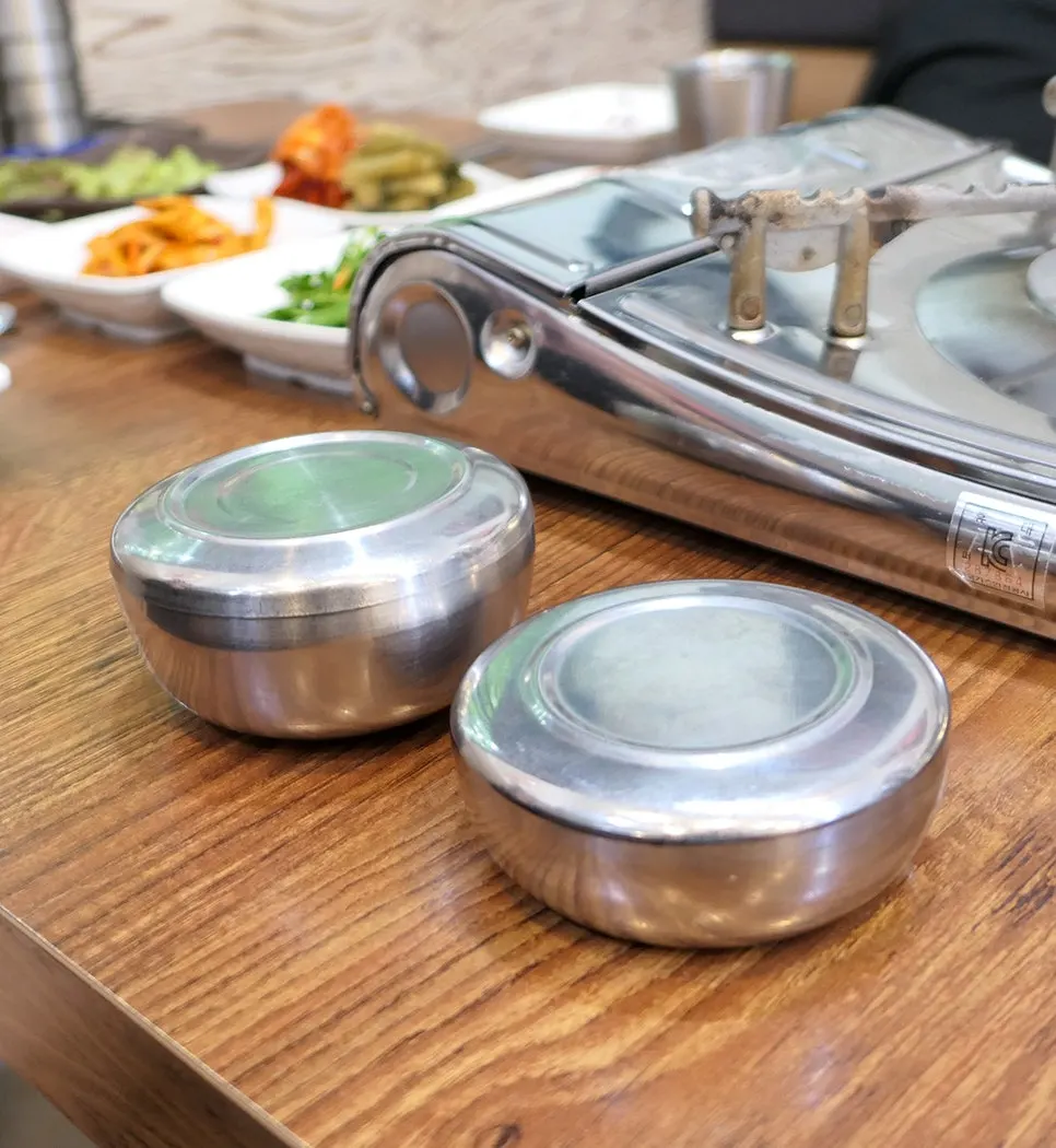 Self-service side dish bar