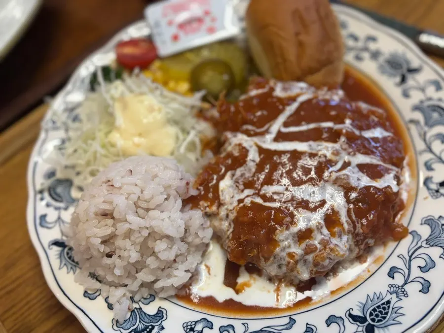 Gyeongyang katsu set with dinner rolls, salad, and rice at Wonkwang Katsu