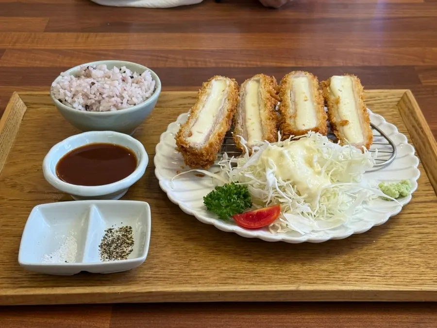 Cheese katsu and yam cream gyeongyang katsu served together