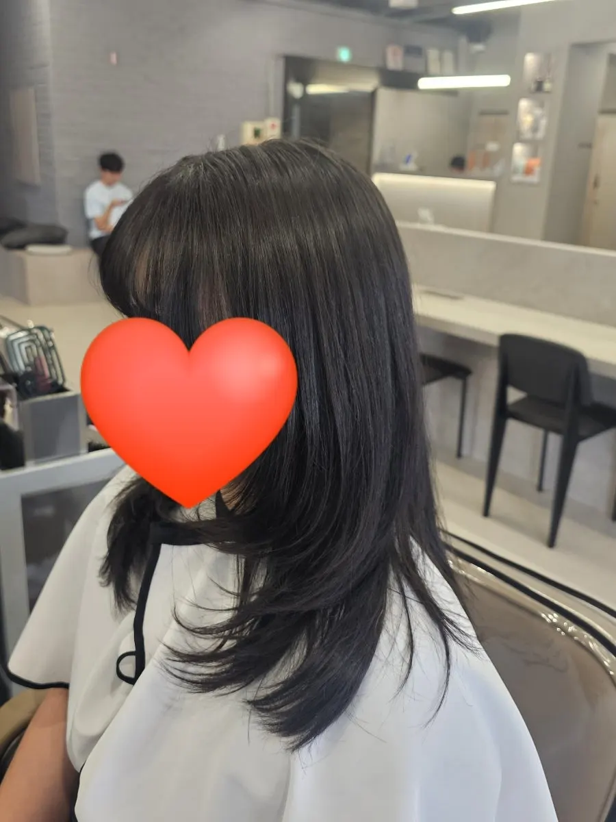 Neatly trimmed ends after removing excess volume