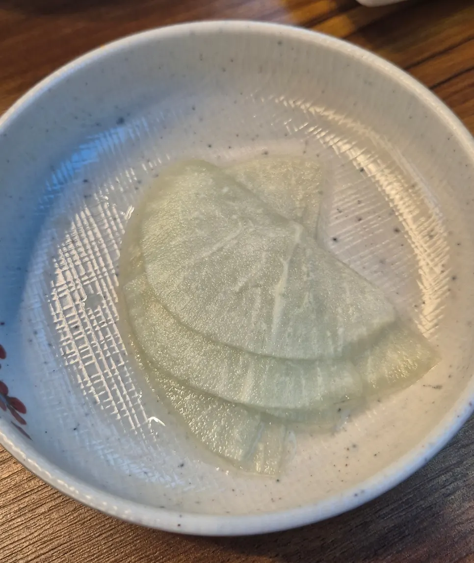 Dongchimi bowl among the basic side dishes