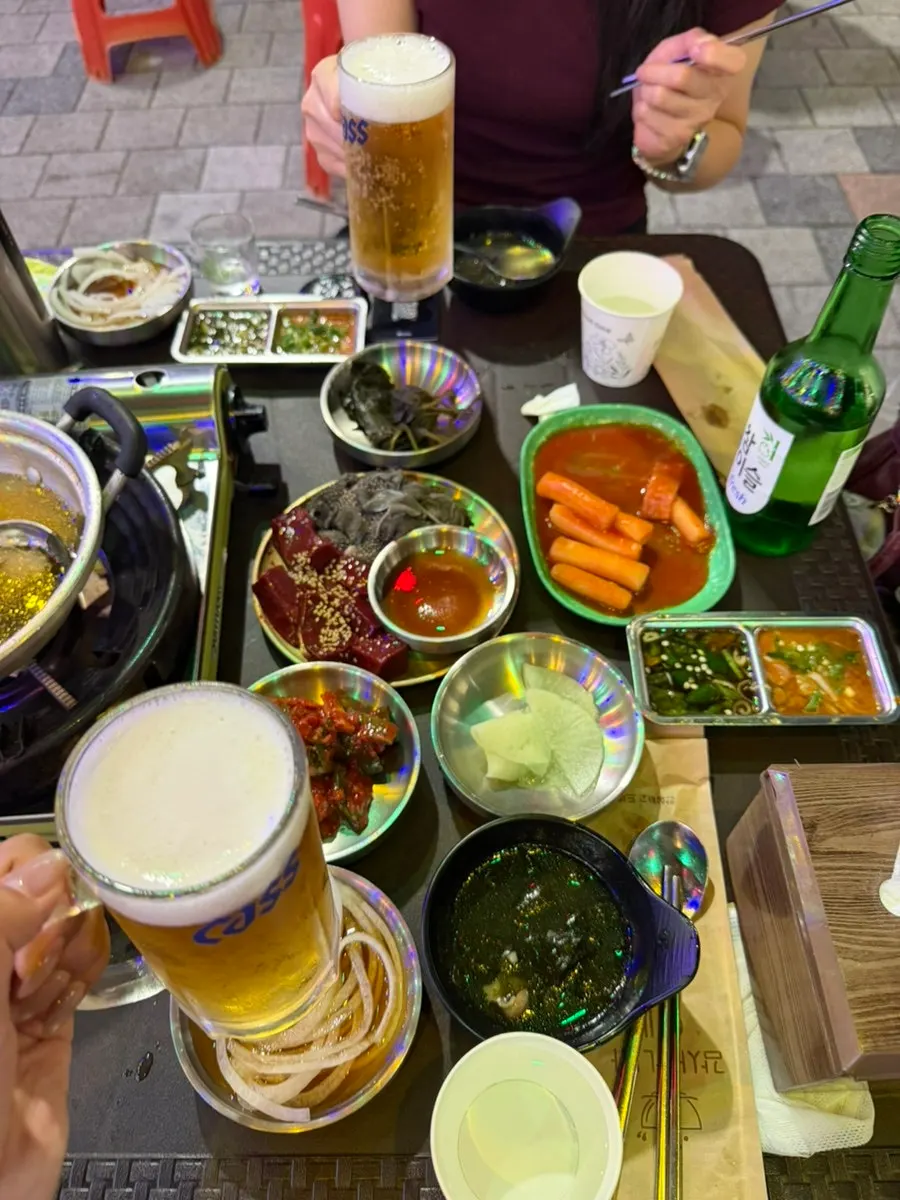 곱창 초벌을 기다리며 마신 생맥주