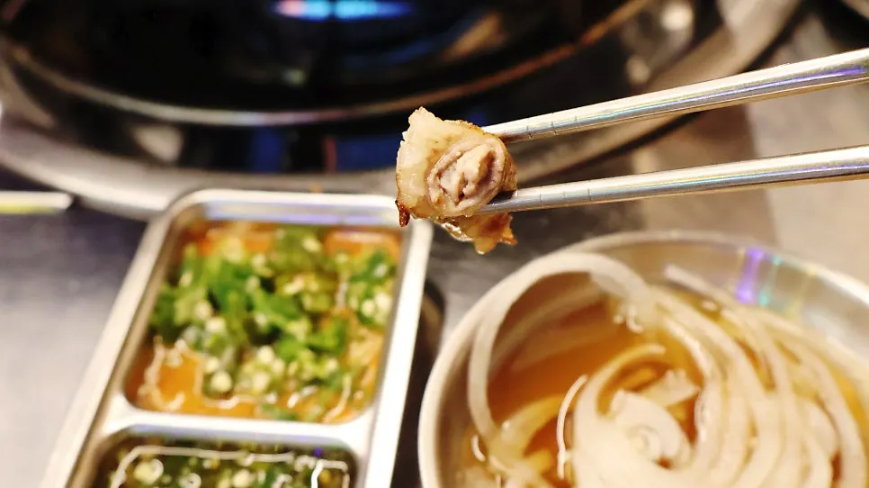 Makchang and beef brisket cooking