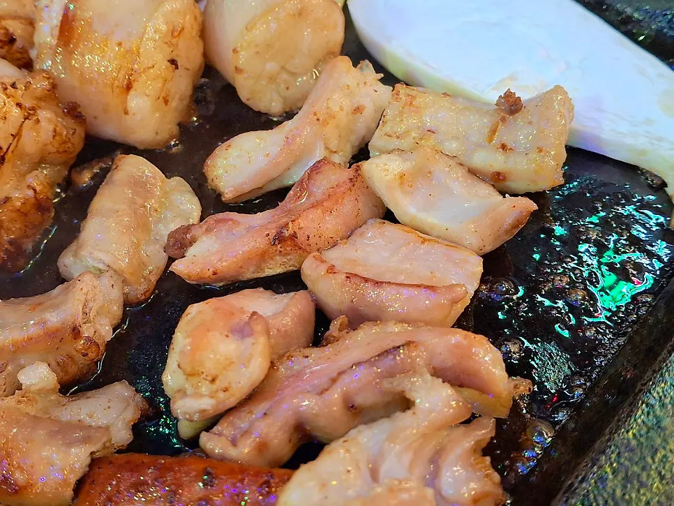Golden-grilled makchang
