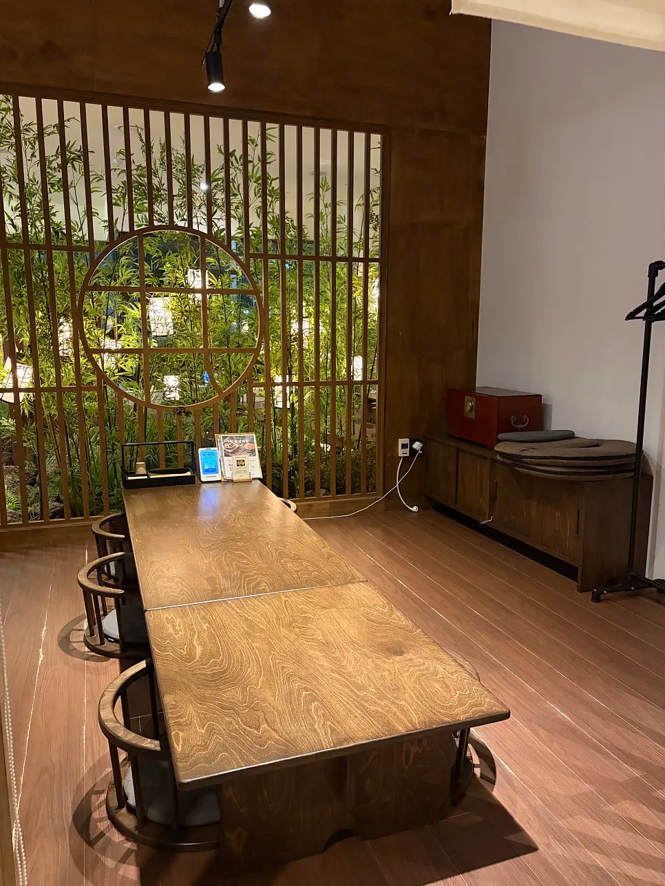 The reserved seated table