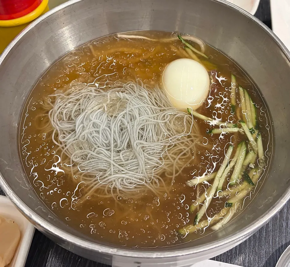 후식으로 주문한 함흥 물냉면