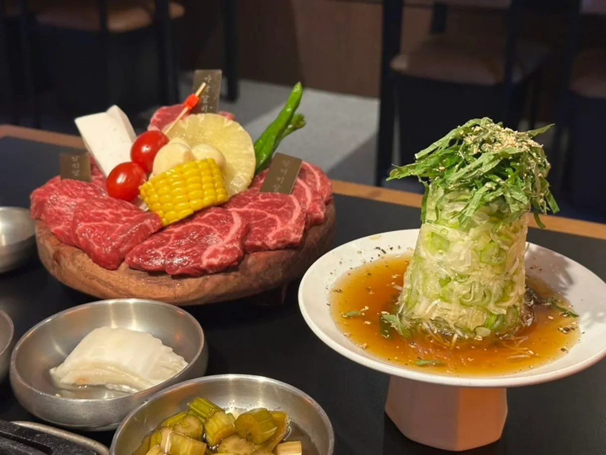 우상화로구이 강남 매봉역점 숯불구이 소고기