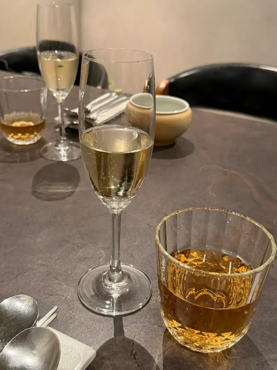 식사 전 보여준 한우와 제철 식재료