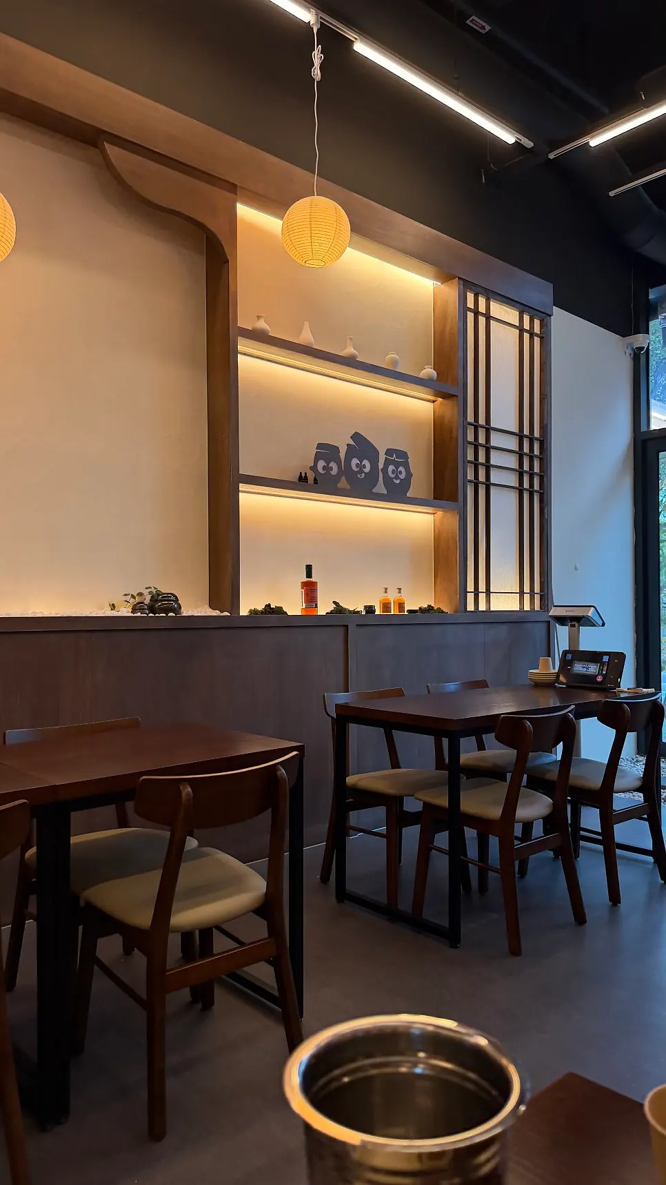 Usul's modern interior with a hanok feel