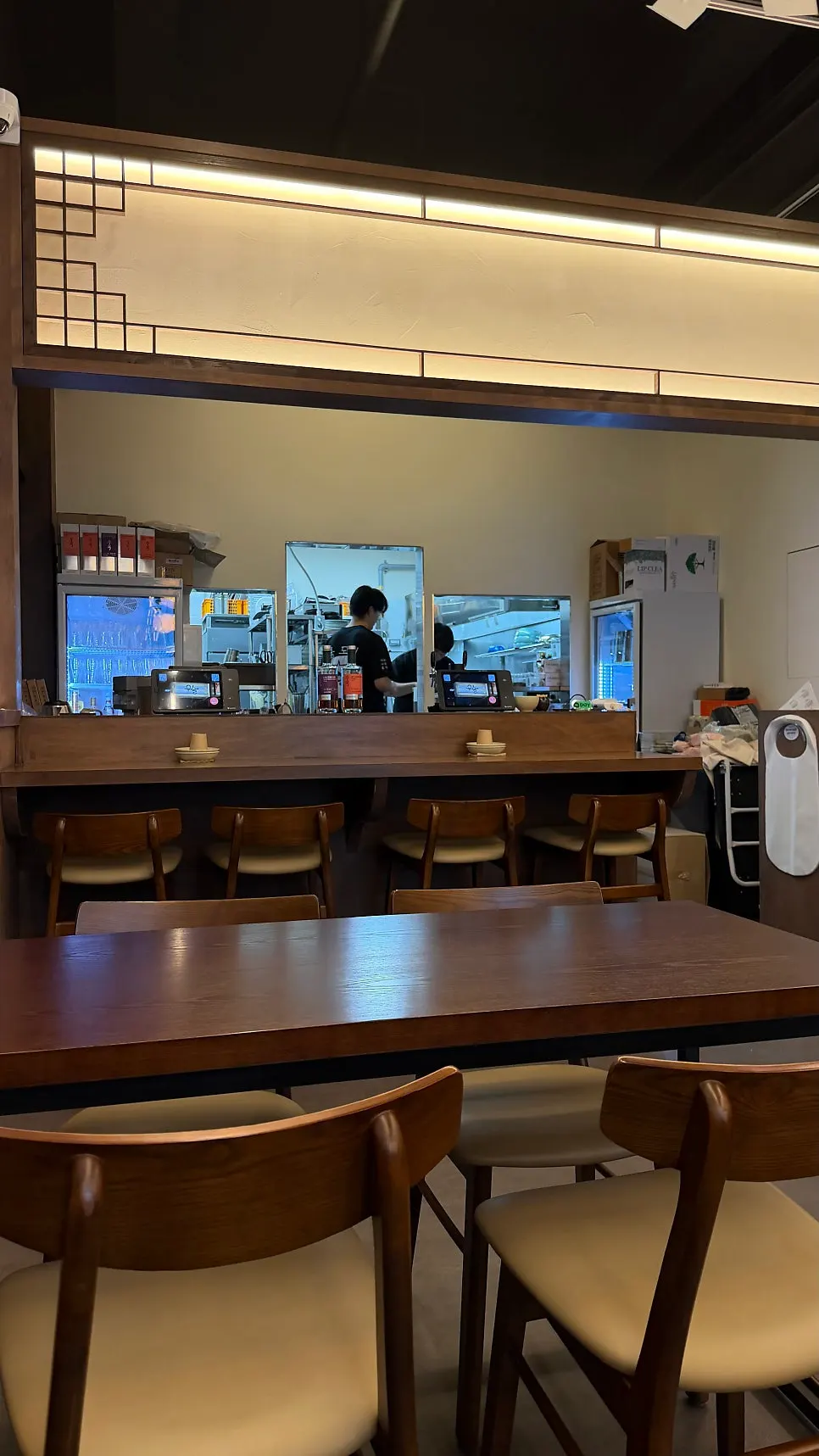 Table seats and bar seats at Usul