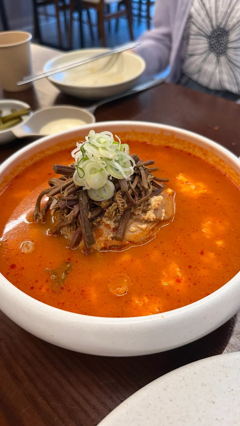 Close-up of Usul's peanut chogye bibimmyeon
