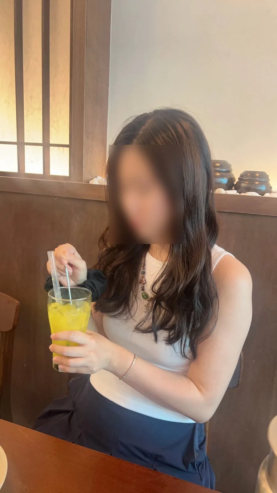 음식 나오기 전 우슬 테이블 세팅