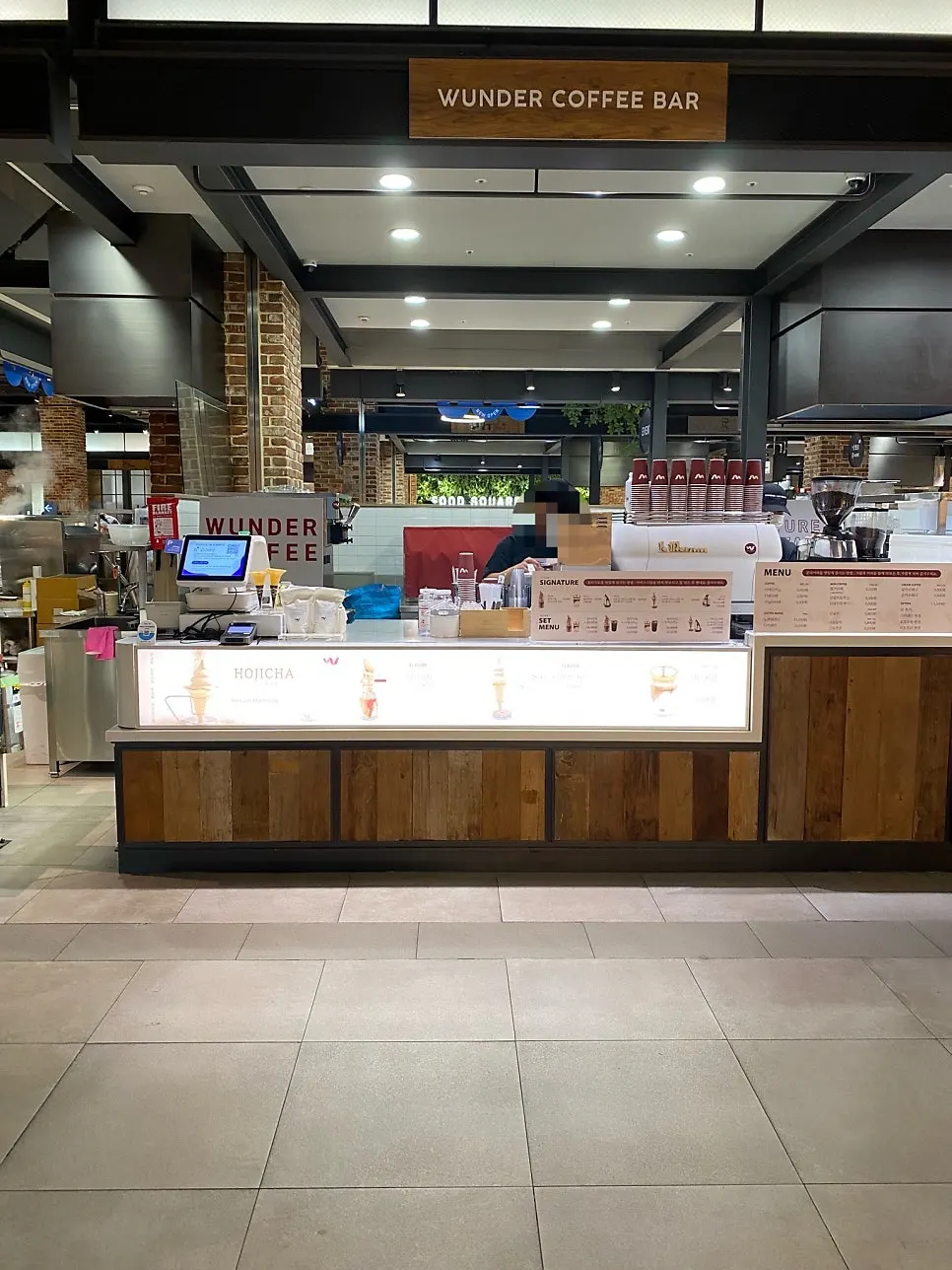 Hojicha Wunder Gato ordered at Wunder Coffee Bar Songdo