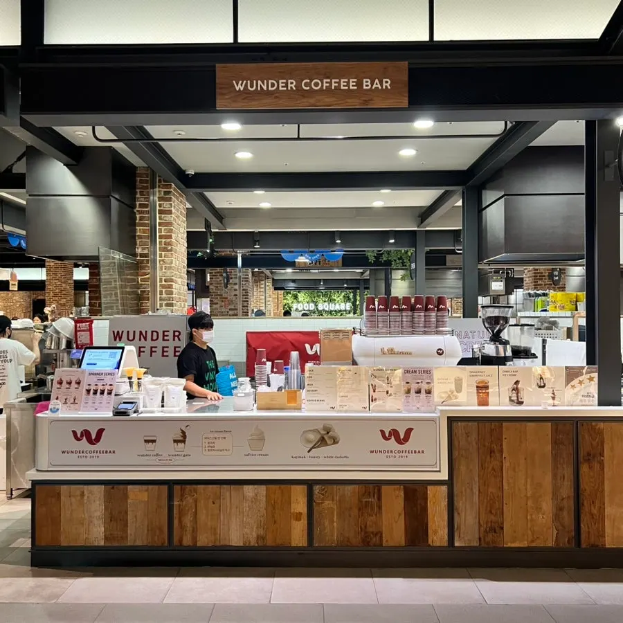 Ice cream eaten at Wunder Coffee Bar in Hyundai Songdo Outlet