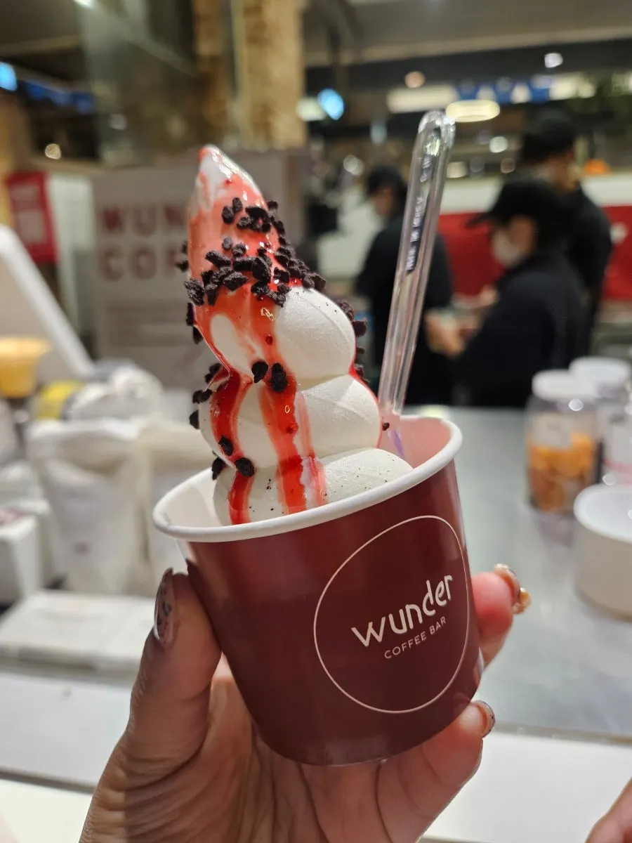 店内で販売中のヴンダーコーヒーバーの豆パッケージ