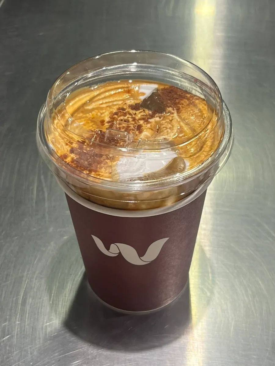 Wunder Gato served together with Wunder Coffee
