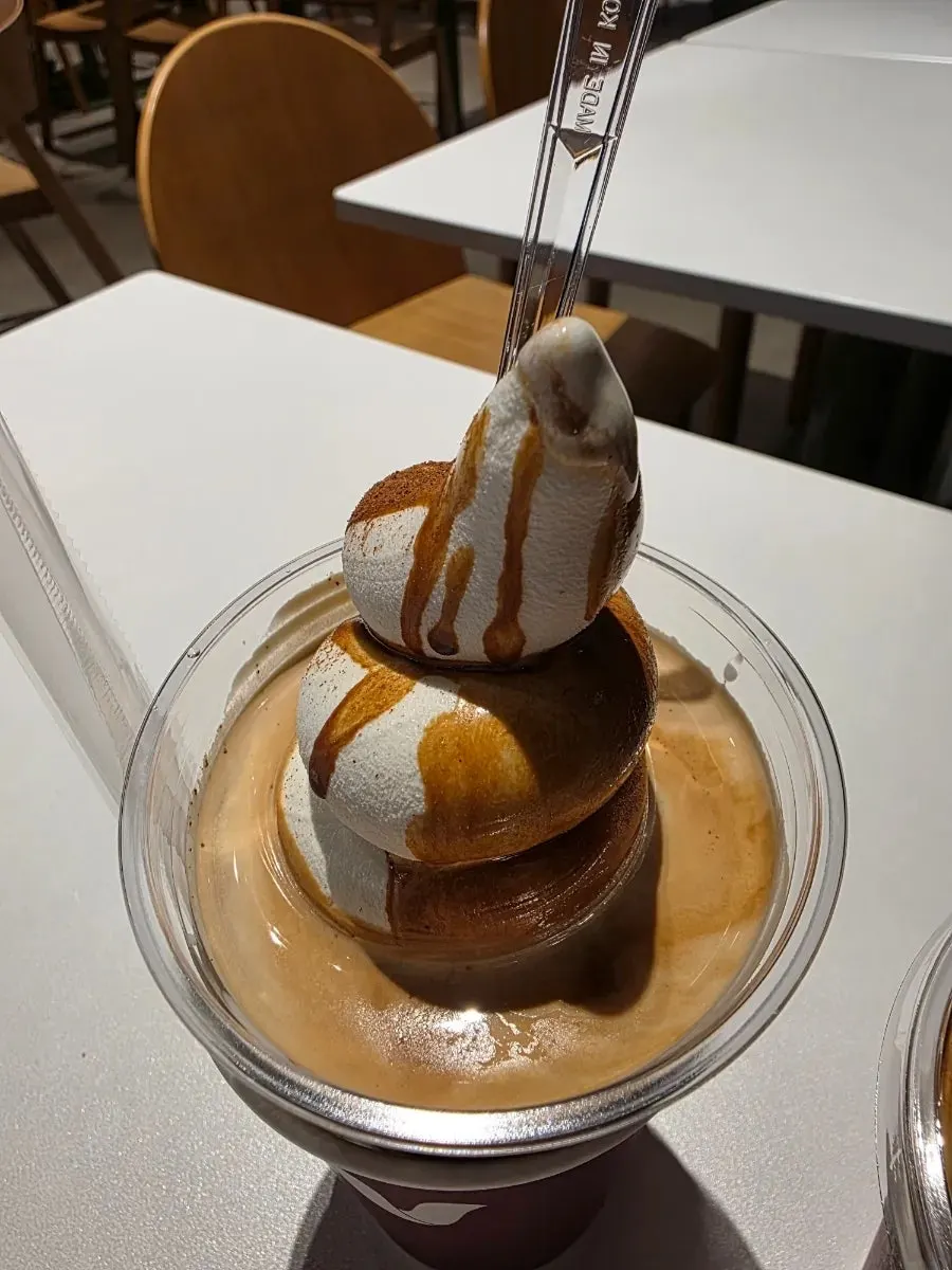 분더커피바 현대프리미엄아울렛 송도점 매장 모습