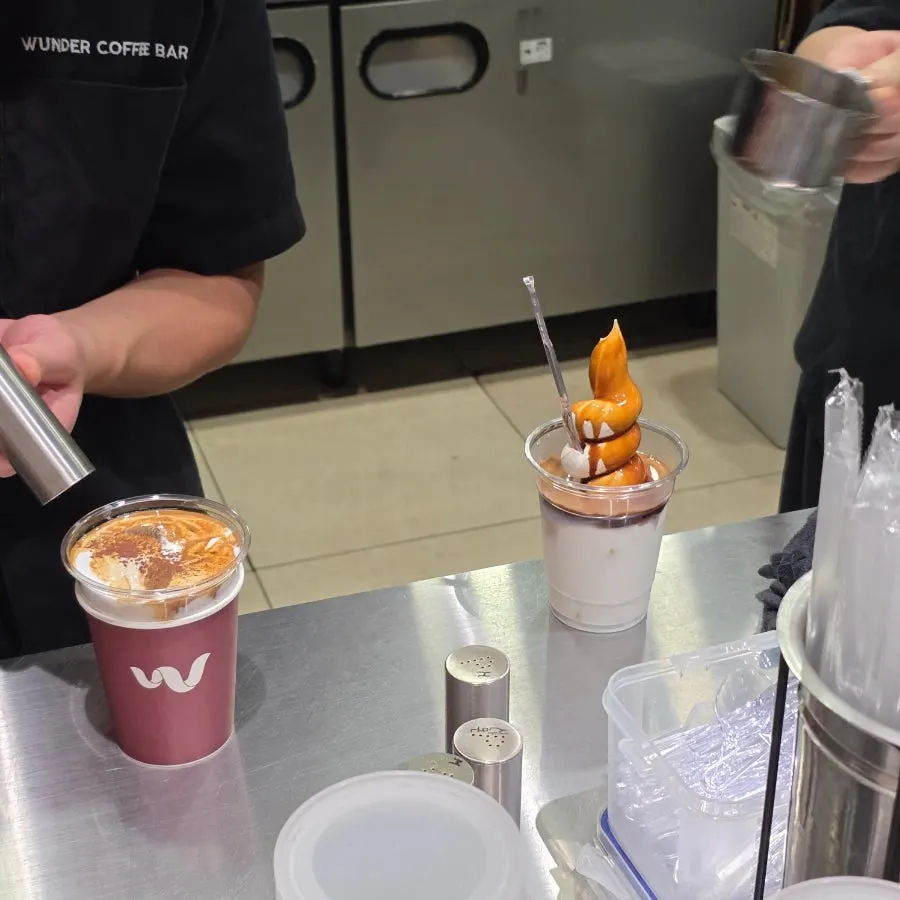 Wunder Gato being prepared
