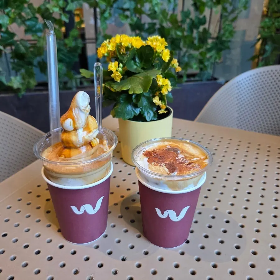 Two coffees at a table on basement 1 of Songhyeona