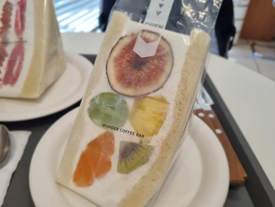 분더커피바 후르츠 산도