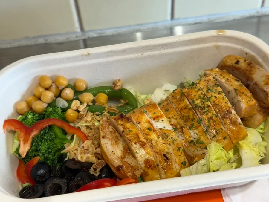 Chicken salad served with Pepsi Zero