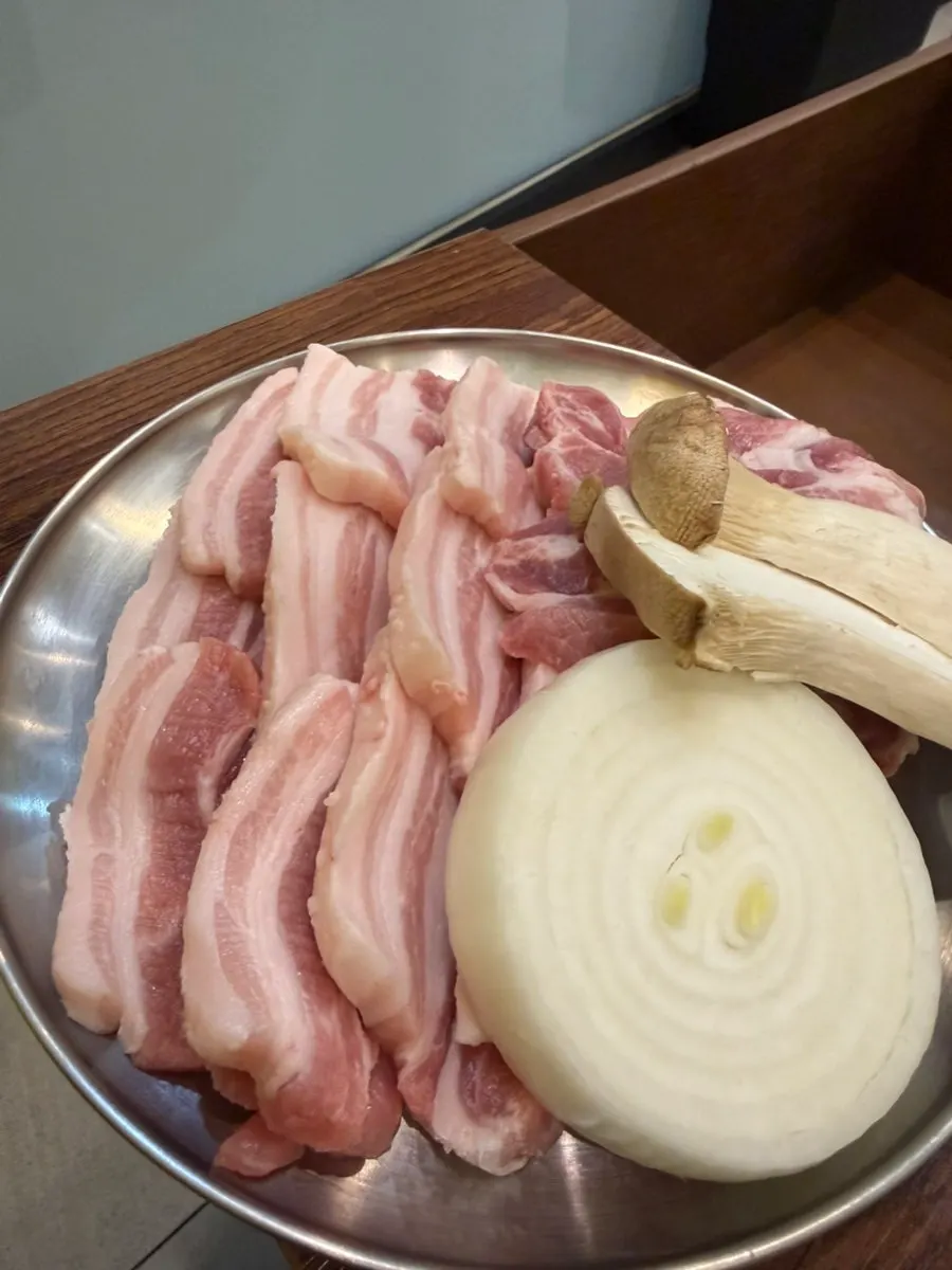 Basic side dish spread served with the meat