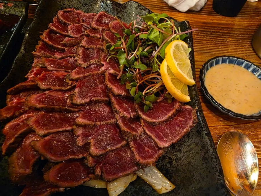 Thinly sliced hanwoo tataki plate