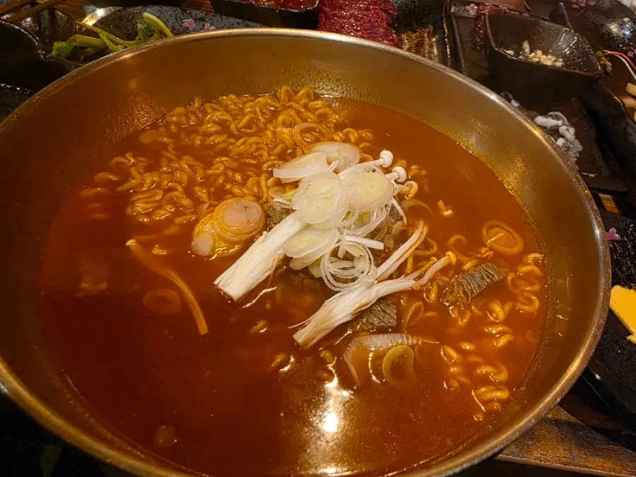 Beef ramyeon served at the end of the meal