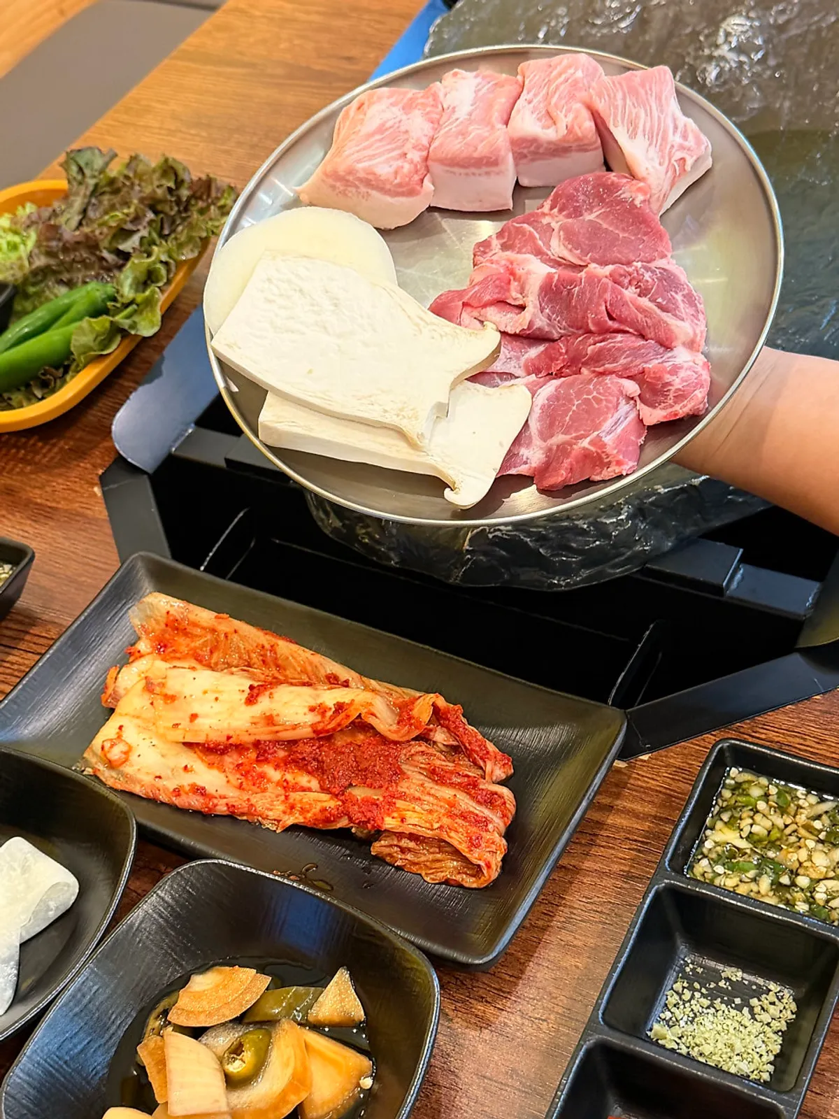 Grilled kkodeulsal at Girin Samgyeopsal