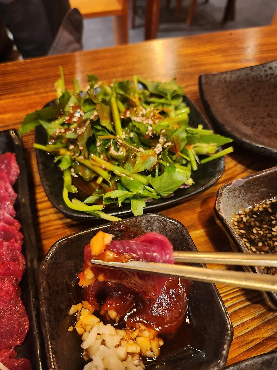 A plate of Korean beef sashimi cut from the shank