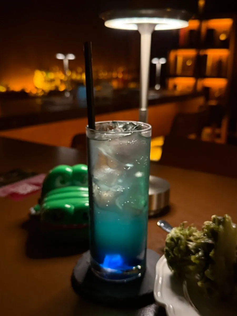 Late-night atmosphere inside Yahwa Honsulbar