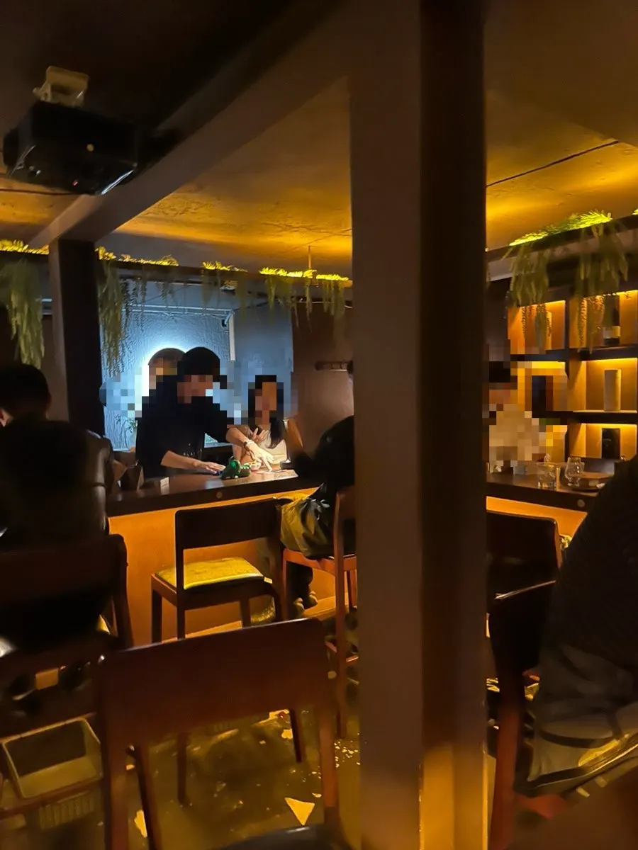 셀카존에서 찍은 야화 혼술바 건대점 방문 사진
